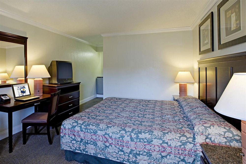 פרסנו Dream Inn חדר תמונה